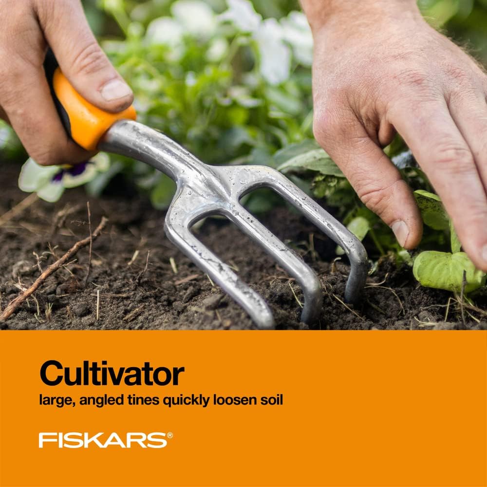 Fiskars 3-Piece Garden Hand Tools Set w/Trowel, Transplanter & Cultivator